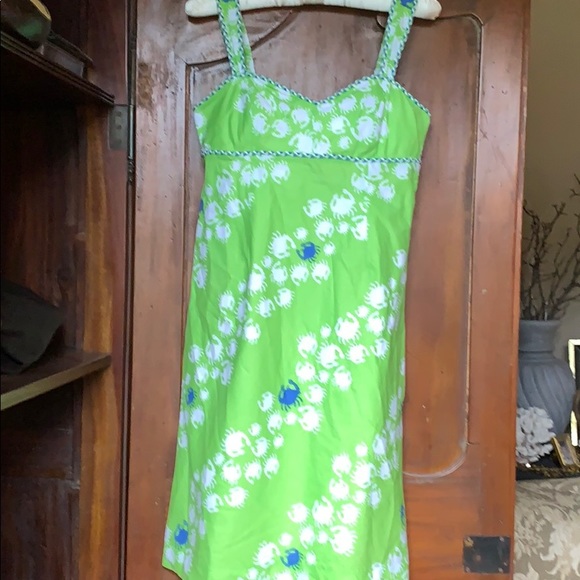 Lilly Pulitzer! Green + Navy scurrying 🦀 print! - Picture 2 of 6